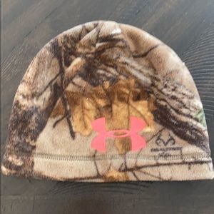 Under armor camouflage winter beanie
